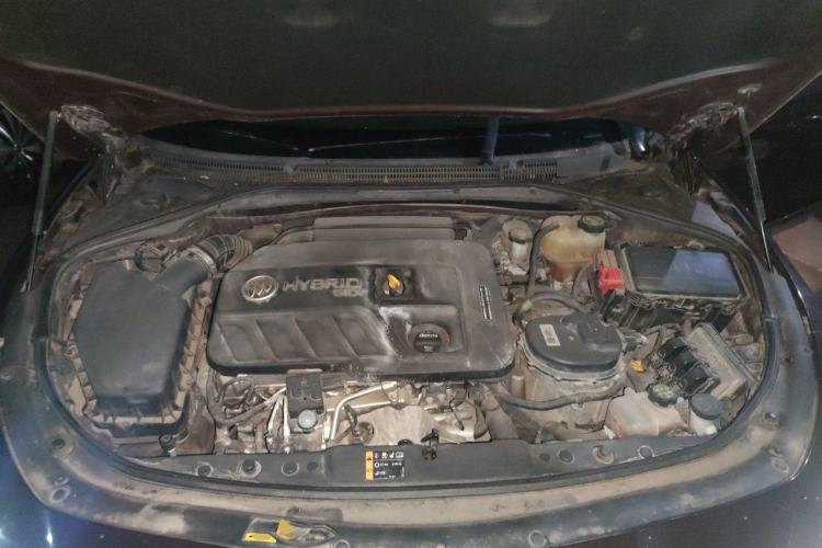 Used Buick LaCrosse 2016 30H Luxury Version Engine Bay
