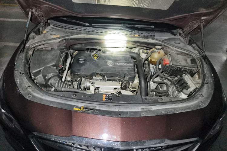 Used Buick LaCrosse 2016 20T Elite Edition Engine Bay
