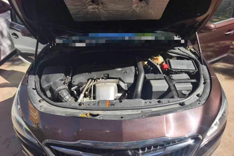Used Buick LaCrosse 2016 28T Luxury Version Engine Bay