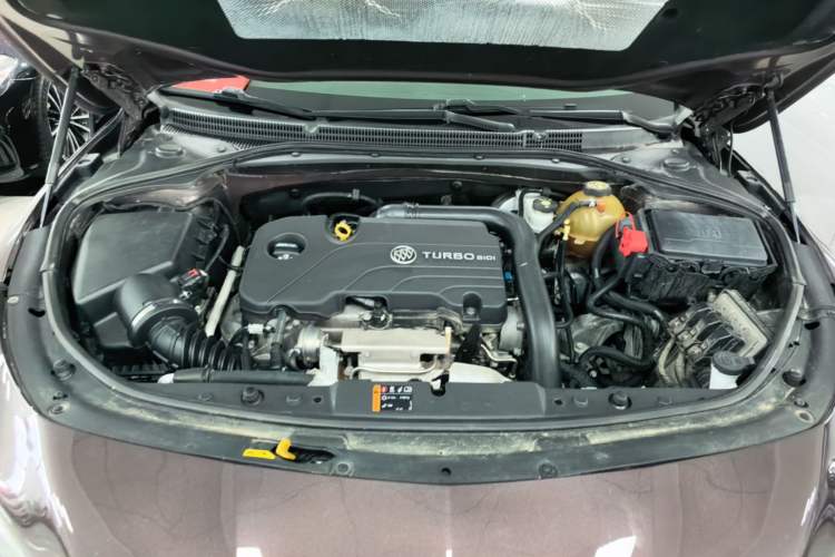 Used Buick LaCrosse 2016 20T Elite Edition Engine Bay