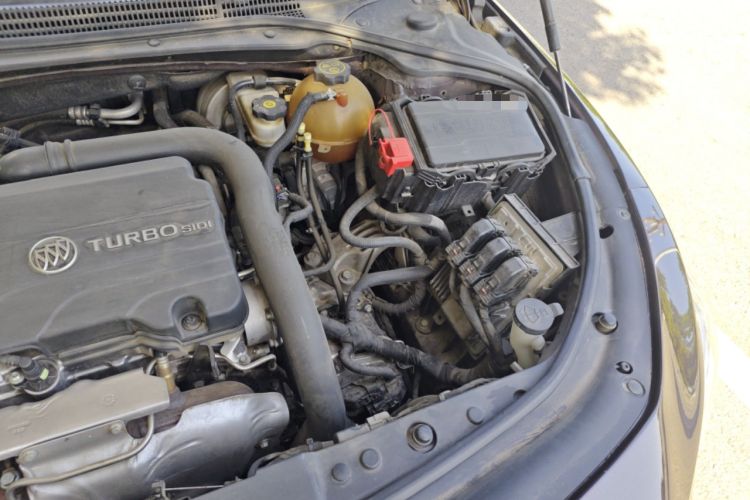 Used Buick LaCrosse 2016 20T Elite Edition Engine Bay Left