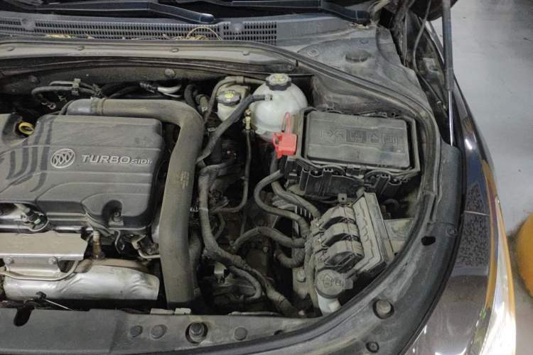 Used Buick LaCrosse 2016 20T Elite Edition Engine Bay Left