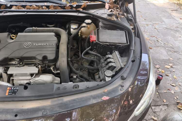 Used Buick LaCrosse 2016 20T Elite Edition Engine Bay Left