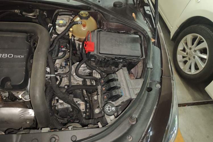 Used Buick LaCrosse 2016 20T Elite Edition Engine Bay Left