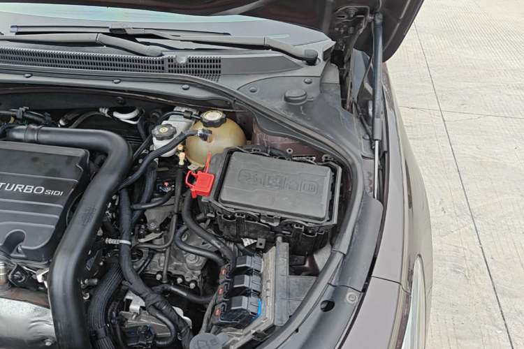 Used Buick LaCrosse 2016 20T Leading Model Engine Bay Left