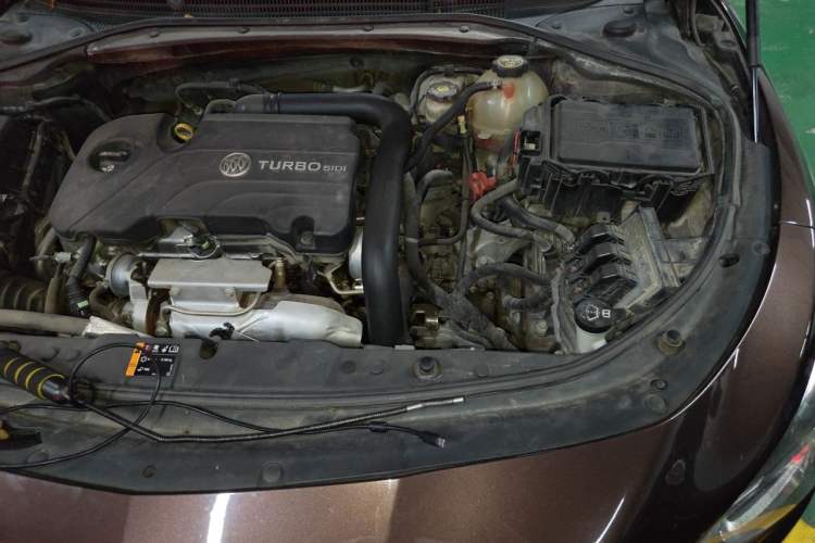 Used Buick LaCrosse 2016 20T Luxury Model Engine Bay Left