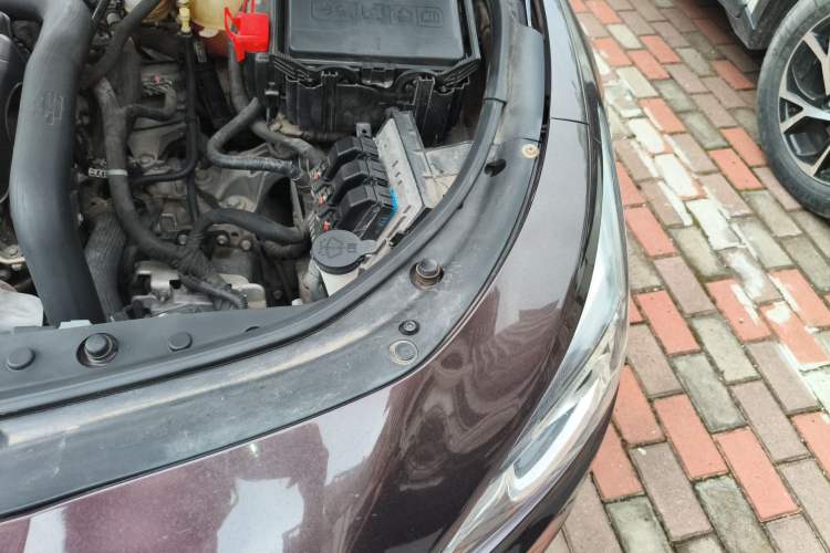 Used Buick LaCrosse 2016 20T Luxury Model Engine Bay Left