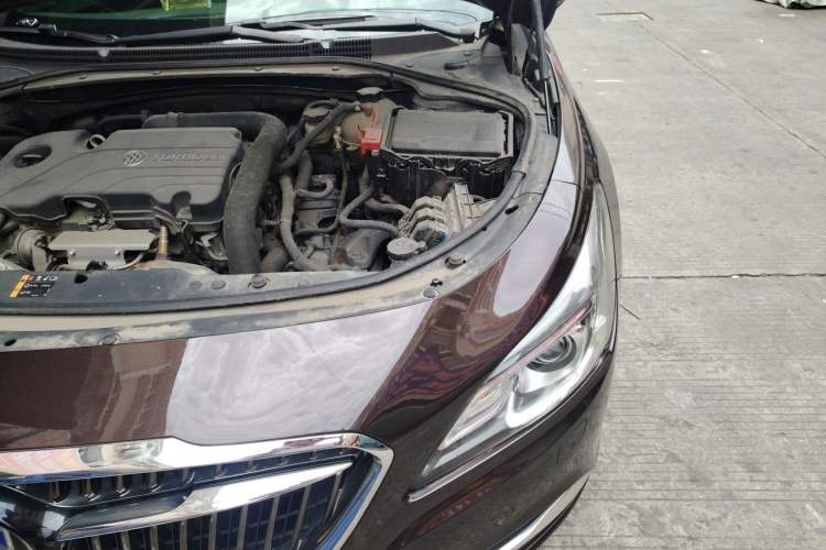 Used Buick LaCrosse 2016 20T Luxury Model Engine Bay Left