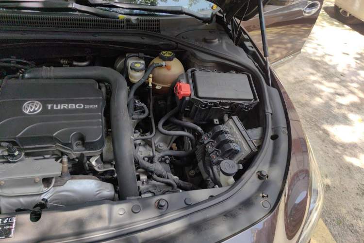 Used Buick LaCrosse 2016 20T Elite Edition Engine Bay Left