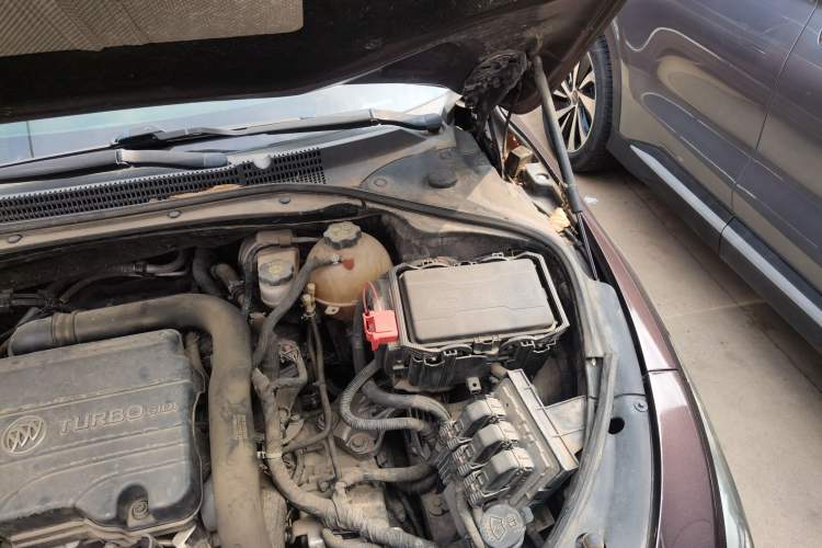Used Buick LaCrosse 2016 20T Elite Edition Engine Bay Left
