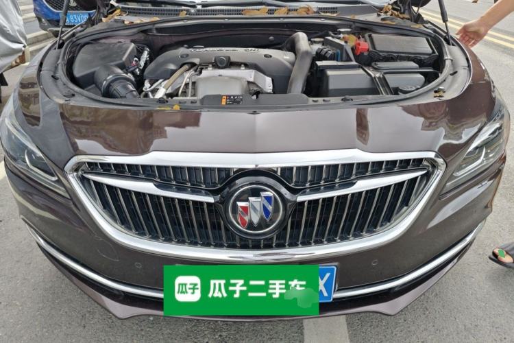 Used Buick LaCrosse 2016 28T Luxury Version Engine Bay