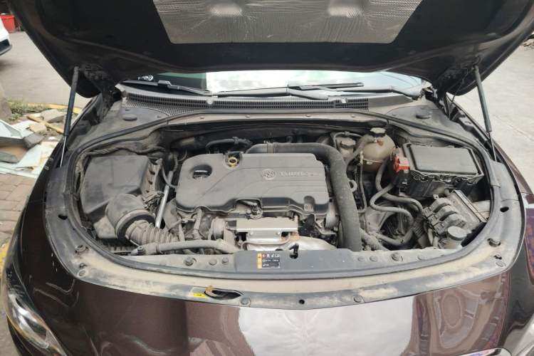 Used Buick LaCrosse 2016 20T Luxury Model Engine Bay