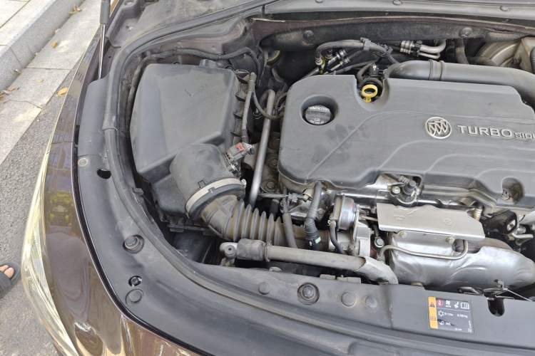 Used Buick LaCrosse 2016 20T Elite Edition Engine Bay Right