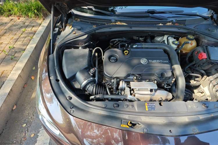 Used Buick LaCrosse 2016 20T Luxury Model Engine Bay Right