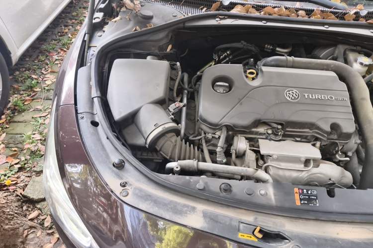 Used Buick LaCrosse 2016 20T Elite Edition Engine Bay Right