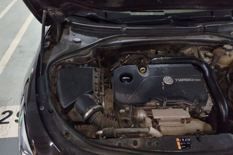 Used Buick LaCrosse 2016 20T Luxury Model Engine Bay Right
