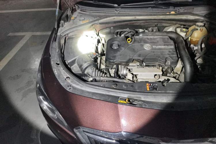 Used Buick LaCrosse 2016 20T Elite Edition Engine Bay Right