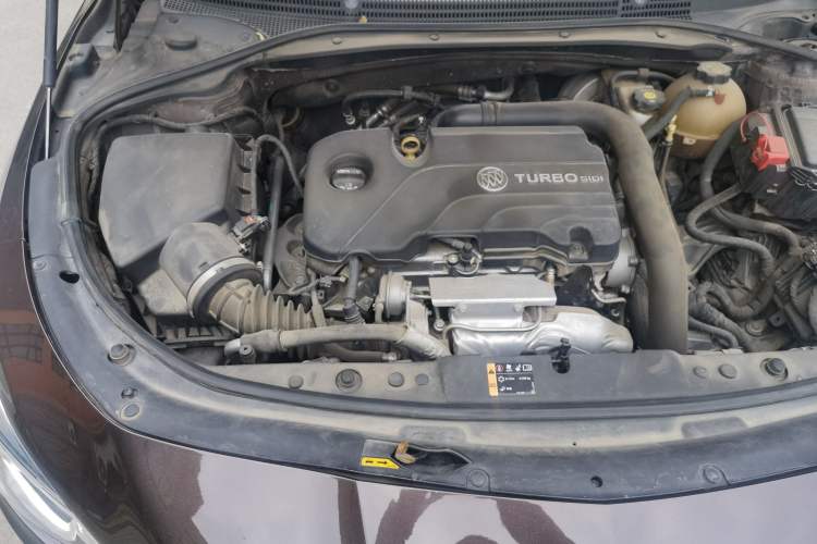 Used Buick LaCrosse 2016 20T Luxury Model Engine Bay Right