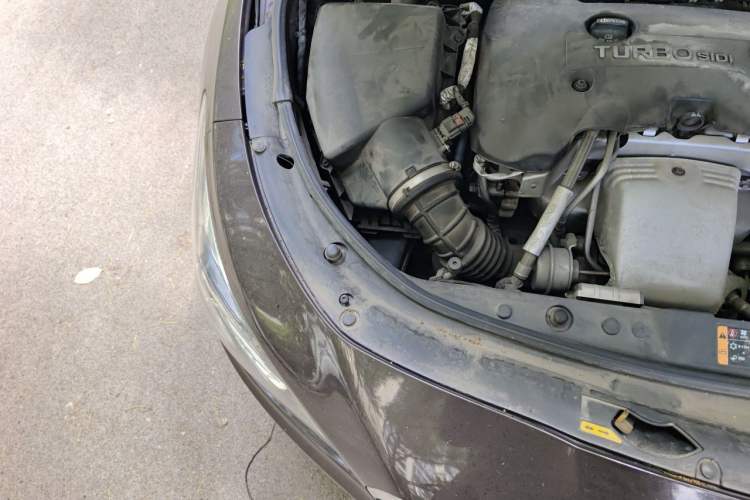 Used Buick LaCrosse 2016 Revised Version 28T Elite Edition Engine Bay Right