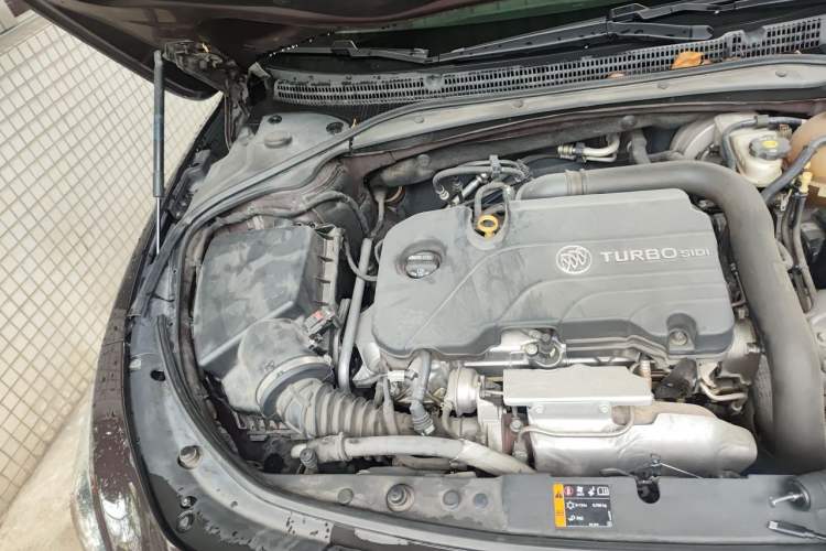 Used Buick LaCrosse 2016 20T Luxury Model Engine Bay Right