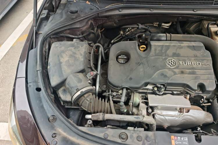 Used Buick LaCrosse 2016 20T Luxury Model Engine Bay Right