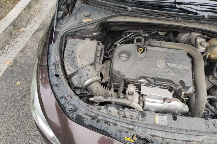 Used Buick LaCrosse 2016 20T Luxury Model Engine Bay Right