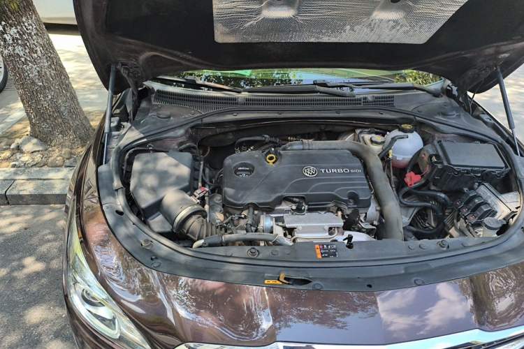 Used Buick LaCrosse 2016 20T Elite Edition Engine Bay Right