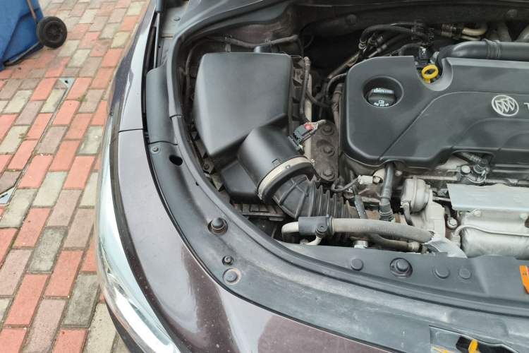 Used Buick LaCrosse 2016 20T Luxury Model Engine Bay Right