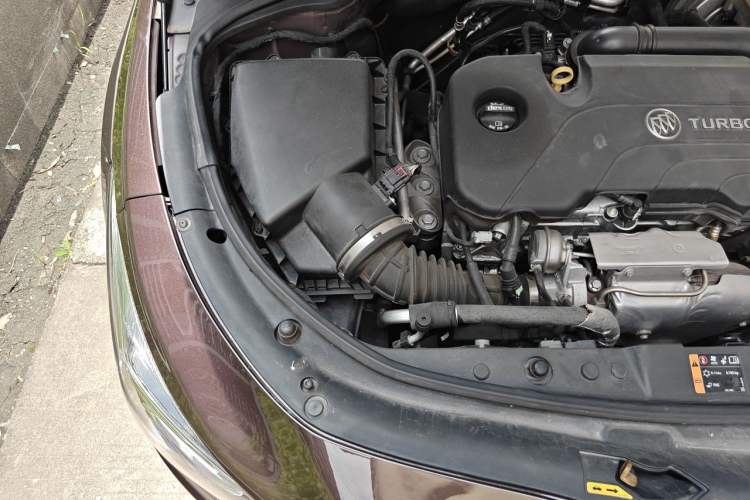 Used Buick LaCrosse 2016 20T Elite Edition Engine Bay Right
