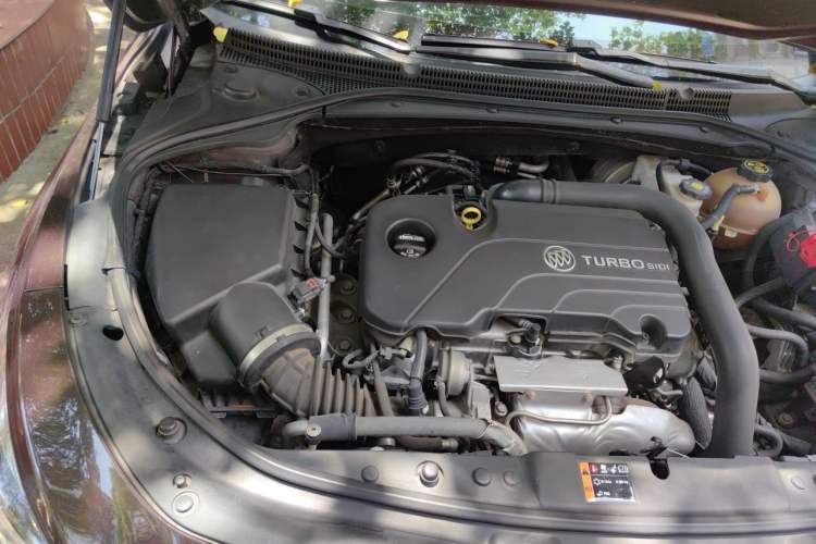 Used Buick LaCrosse 2016 20T Elite Edition Engine Bay Right