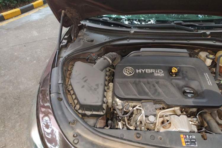 Used Buick LaCrosse 2016 30H Luxury Version Engine Bay Right