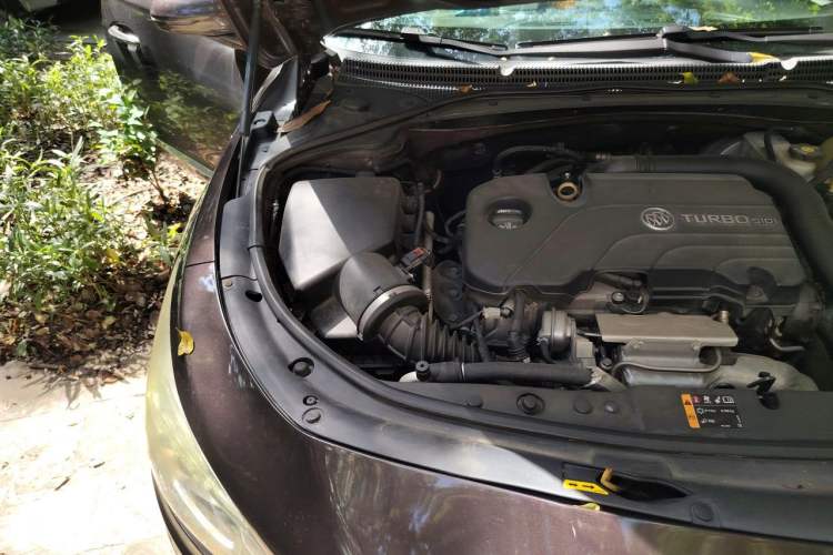 Used Buick LaCrosse 2016 20T Elite Edition Engine Bay Right