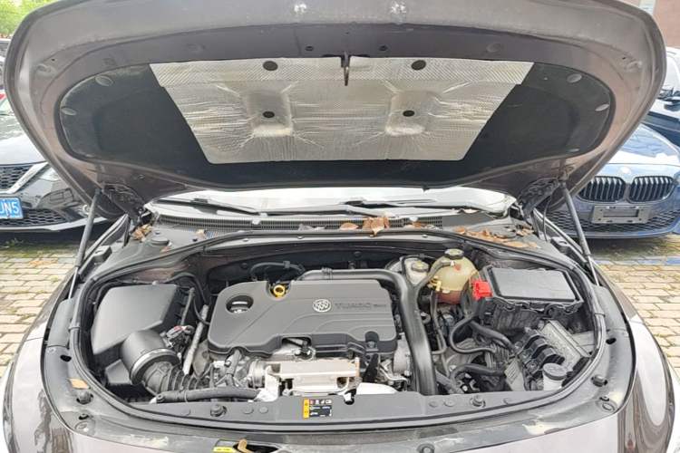 Used Buick LaCrosse 2016 20T Elite Edition Engine Bay