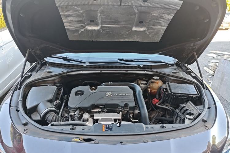 Used Buick LaCrosse 2016 20T Elite Edition Engine Bay