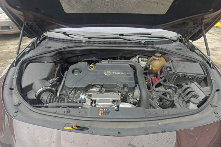 Used Buick LaCrosse 2016 20T Elite Edition Engine Bay