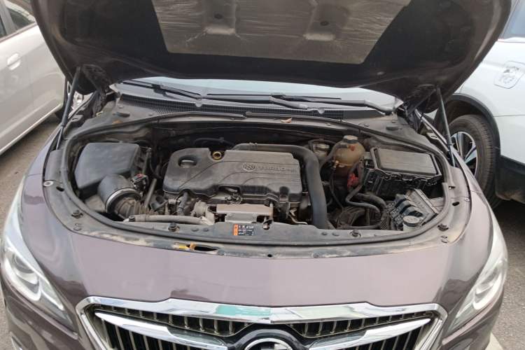 Used Buick LaCrosse 2016 20T Elite Edition Engine Bay
