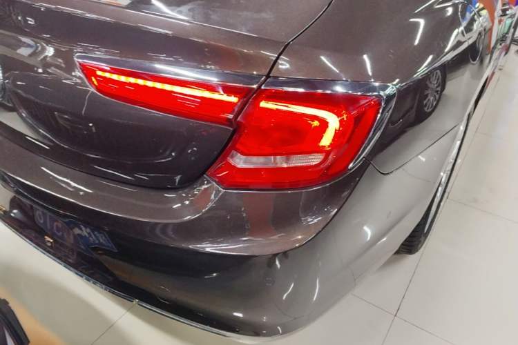 Used Buick LaCrosse 2016 Revised Version 28T Elite Edition Exterior 3