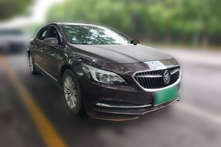 Used Buick LaCrosse 2016 20T Luxury Model Front Right 45 Deg