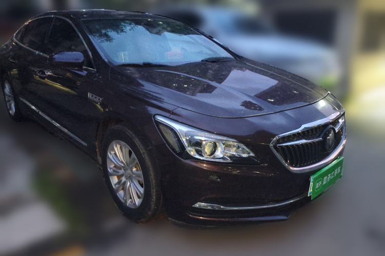Used Buick LaCrosse 2016 20T Luxury Model Front Right 45 Deg