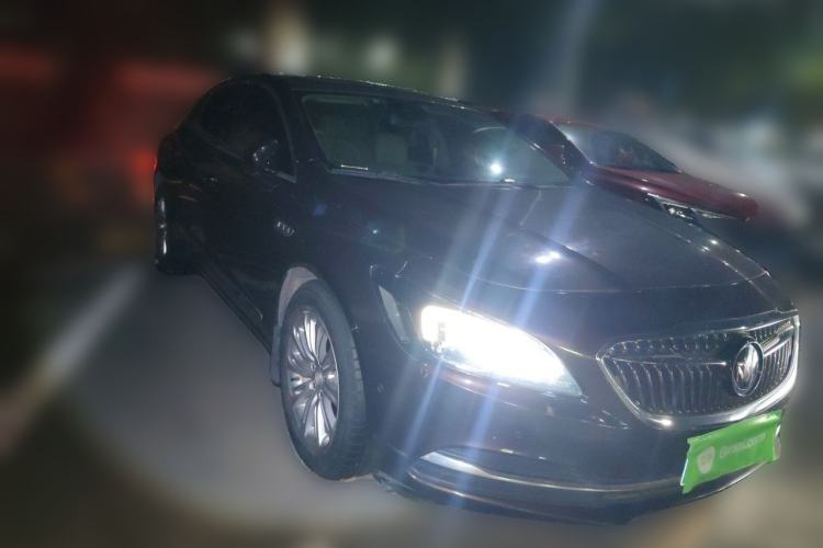 Used Buick LaCrosse 2016 30H Luxury Version Front Right 45 Deg