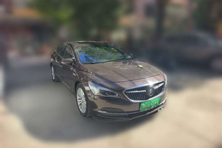 Used Buick LaCrosse 2016 28T Luxury Version Front Right 45 Deg