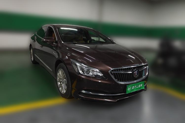 Used Buick LaCrosse 2016 20T Luxury Model Front Right 45 Deg