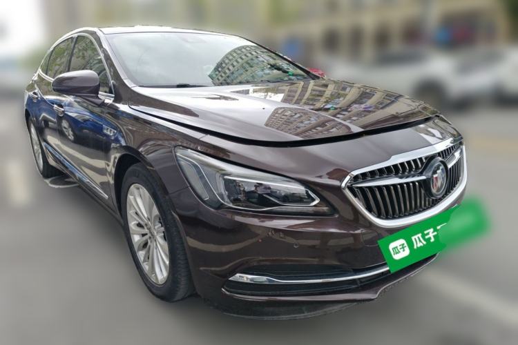 Used Buick LaCrosse 2016 28T Luxury Version Front Right 45 Deg