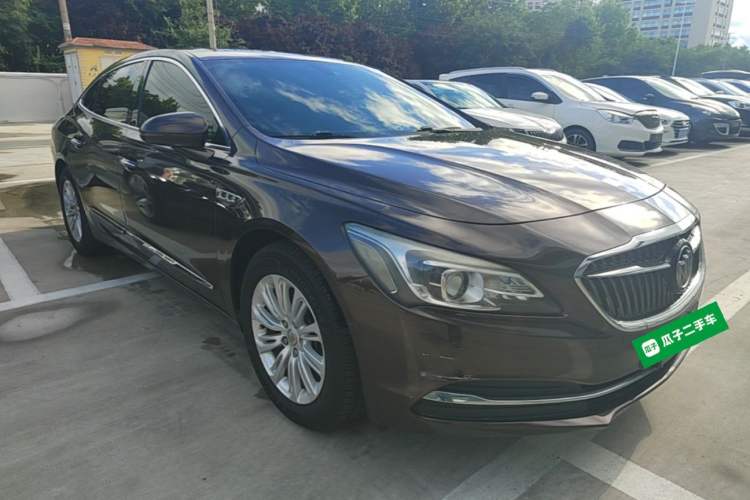 Used Buick LaCrosse 2016 20T Elite Edition Front Right 45 Deg