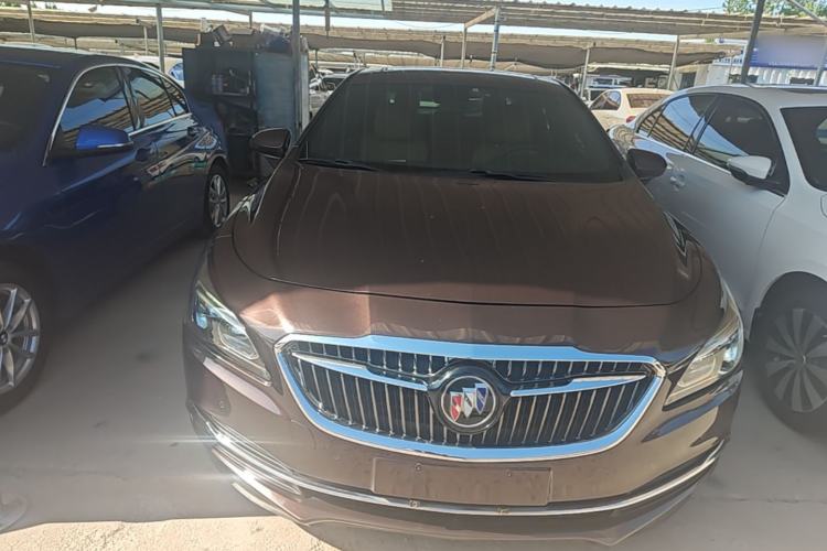 Used Buick LaCrosse 2016 28T Luxury Version Front