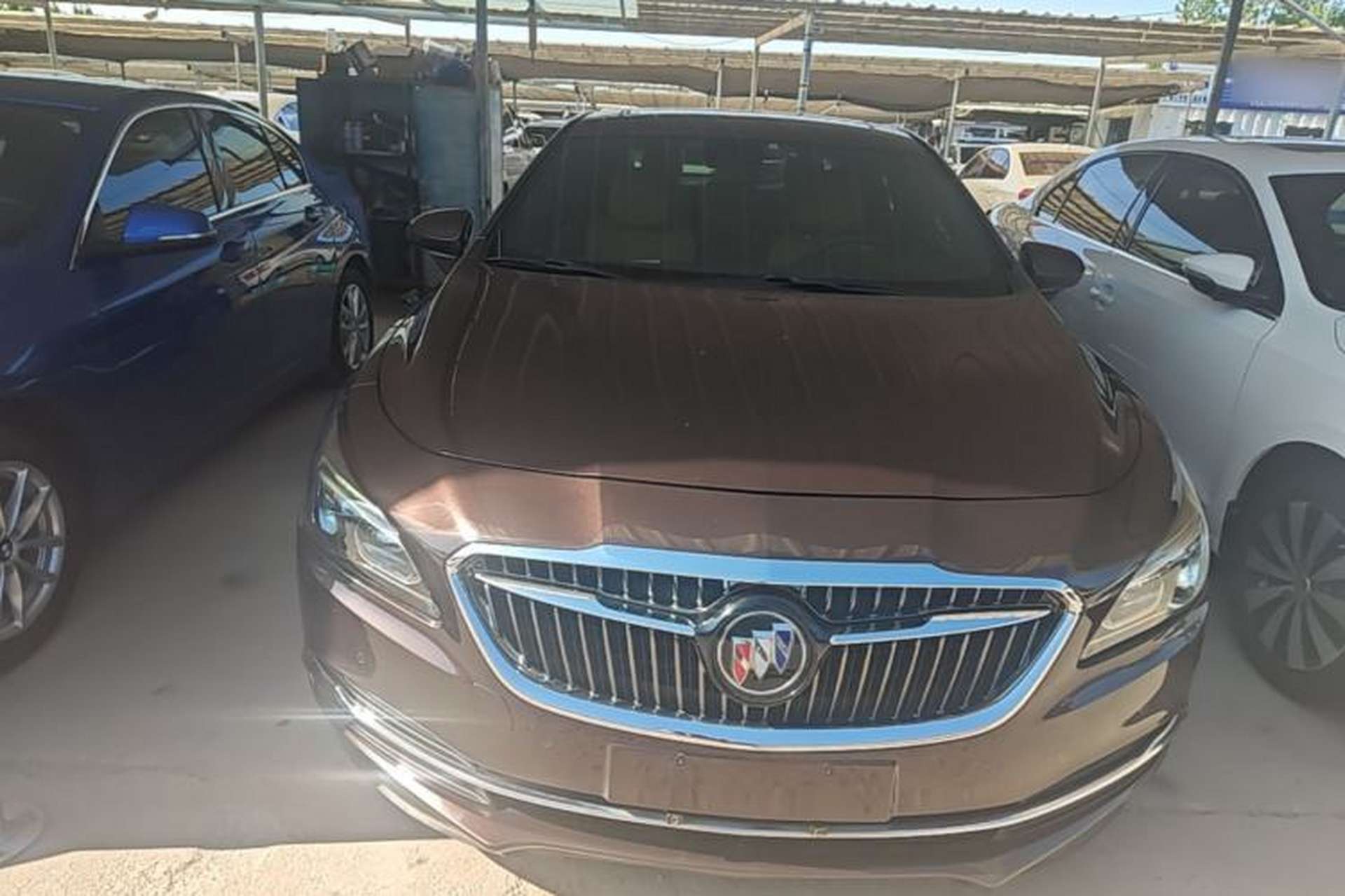 Used Buick LaCrosse 2016 28T Luxury Version Front