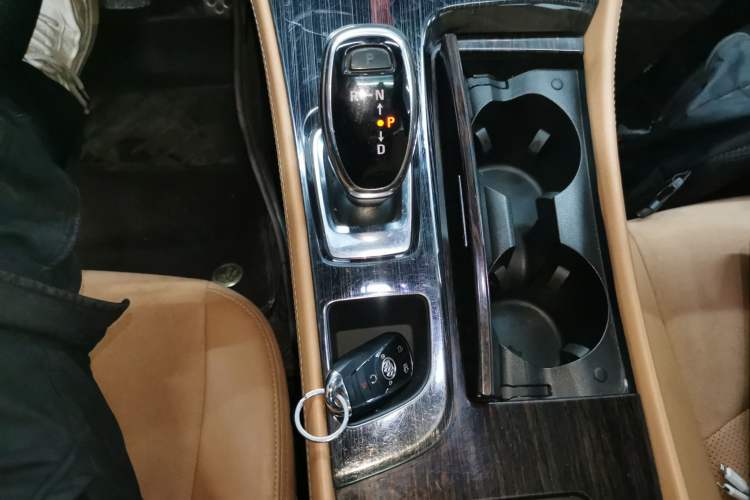 Used Buick LaCrosse 2016 20T Elite Edition Gear Lever