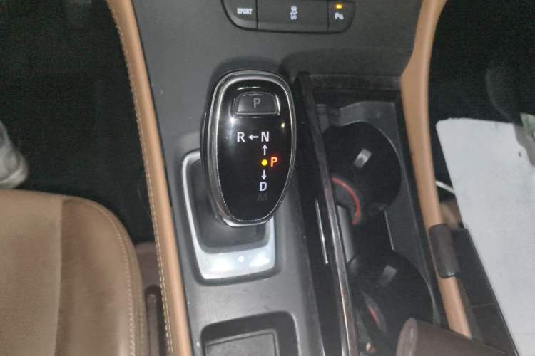 Used Buick LaCrosse 2016 20T Elite Edition Gear Lever