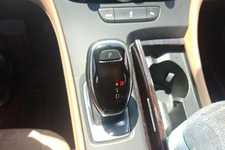 Used Buick LaCrosse 2016 20T Elite Edition Gear Lever