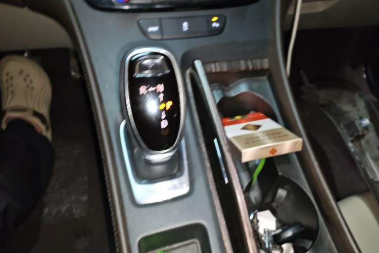 Used Buick LaCrosse 2016 Revised 20T Leading Edition Gear Lever